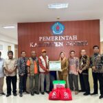 Fikri Faqih Temui Bupati Brebes, Serahkan Bantuan BPNB untuk Korban Bencana Tanah Bergerak Brebes