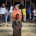 Saadiah Uluputty: Tradisi Tutup Atap Rumah Tua Perekat Kebersamaan Masyarakat Negeri Hila