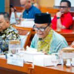 Raker dengan Kemensos, HNW Apresiasi Sekolah Rakyat dan Usulkan Pembangunan Berbasis Tingkat Kemiskinan Wilayah