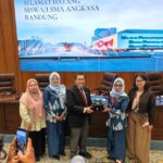 Kunjungi DPR RI, Aher Motivasi Siswa SMA Angkasa Bandung Melek Politik