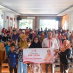 Meity Rahmatia Salurkan Ratusan Bantuan PIP kepada Siswa Prasejahtera di Bangkala, Jeneponto