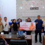 Perluas Akses Pendidikan, Meity Kembali Serahkan Bantuan PIP ke Seratus Lebih Siswa di SMKN 4 Gowa